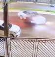 Motociclistas morrem após colidirem com carro durante racha no MS; vídeo  Foto: O Correio News