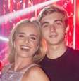 Angélica curte festa de 18 anos de filho mais velho em vestido curto e brilhante!  Foto: Instagram/@angelicaksy / Manequim
