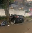 Carro de idosa que morreu após temporal em Moema, na zona sul de São Paulo.  Foto: Leonardo Mendes/Estadão / Estadão