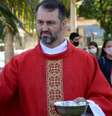 O padre Wagner Divino era quem dirigia a caminhonete em acidente no MS  Foto: Reprodução/Facebook/Catedral Nossa Senhora da Abadia e Santo Antônio de Pádua 