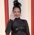 Rihanna no Oscar 2023: Cantora aposta em look transparente.  Foto: Getty Images / Purepeople