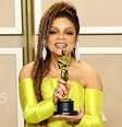 Figurinista Ruth E. Carter é a primeira mulher negra a ganhar duas estatuetas do Oscar  Foto: Arturo Holmes/Getty Images / Bons Fluidos