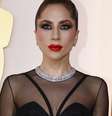 Lady Gaga no tapete champanhe do Oscar  Foto: Reuters