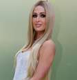 Paris Hilton disse ter sido assediada por um professor enquanto estudava na oitava série  Foto: Reuters