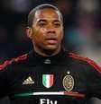 Robinho foi condenado a nove de anos de prisão pela Justiça italiana e pode cumprir sua pena no Brasil.  Foto: Reuters