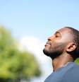 Mindfulness é viver o presente com plena consciência sobre o momento  Foto: PheelingsMedia / Adobe Stock