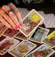 Aprenda como tirar o tarot para si mesmo  Foto: Imagem ilustrativa/Unsplash