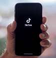 App TikTok é excluído de celulares do governo britânico  Foto: Poder360