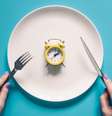 Horas sem comer: jejum intermitente é uma dieta milagrosa?  Foto: Freepik / Bons Fluidos