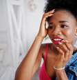 Saiba como ganhar autoestima e se sentir mais confiante  Foto: ASphotowed / iStock
