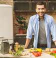 Saber como preparar os alimentos é importante para aproveitá-los melhor  Foto: YoloStock | Shutterstock / Portal EdiCase