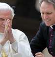 Georg Gänswein (D) trabalhou com Bento 16 por quase 20 anos   Foto: DW / Deutsche Welle