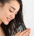Aprenda a lavar os cabelos e deixe os fios mais bonitos e saudáveis -  Foto: Shutterstock / Alto Astral