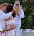 Bruce Willis e Emma Heming renovam votos de casamento  Foto: Reprodução/Instagram/@emmahemingwillis / Estadão