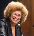 Angela Davis é uma das principais figuras do movimento pelos direitos das mulheres negras  Foto: Reprodução/Wikipedia