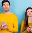 As redes sociais podem ser prejudiciais para a relação de casais -  Foto: Shutterstock / Alto Astral