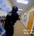 Policiais seguiram barulho de tiros e encontraram atirador no segundo andar de escola  Foto: METRO NASHVILLE POLICE DEPARTMENT HANDOUT/EPA-EFE/REX/Shutterstock / BBC News Brasil