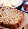 Bolo de amêndoas com banana   Foto: Freepik / Portal EdiCase