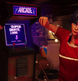 Road 96: Mile 0 traz Zoe, do jogo original, e um novo personagem, Kaito  Foto: Digixart / Divulgação
