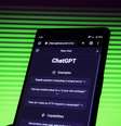 ChatGPT, inteligência artificial da empresa OpenAI, respondeu questões dos exames de 2017 a 2021  Foto: Unsplash/Reprodução / Guia do Estudante