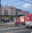 Bombeiros e Samu atendem ocorrência de ataque a creche  Foto: Reprodução/Twitter:@cdelosantos