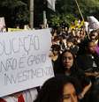 Estudantes secundaristas protestam pedindo a revogação do Novo Ensino Médio, na Avenida Paulista.  Foto: Fernando Frazão/Agência Brasil / Guia do Estudante