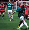 Goiano: O título será definido no domingo (8). Depois de abrir uma boa vantagem no jogo de ida ao bater o Goiás por 2 a 0, o Atlético-GO pode perder por até um gol de diferença que garante o título estadual. Já o Esmeraldino, precisa vencer por pelo menos dois gols de diferença para seguir vivo e levar a decisão para os pênaltis.  Foto: Divulgação / Atlético-GO / Lance!