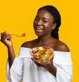 Alimentação balanceada ajuda a manter o bem-estar  Foto: Chalermphon | Shutterstock / Portal EdiCase