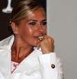 Adriane Galisteu falou sobre a dificuldade de parar de fumar.  Foto: AGNews / Purepeople