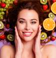 Uma dieta saudável contribui para a beleza da pele  Foto: Roman Samborskyi | Shutterstock / Portal EdiCase