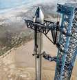 Starship na torre de lançamento  Foto: SPACEX / BBC News Brasil