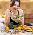 O principal objetivo da dieta detox é livrar o corpo das toxinas absorvidas pelo organismo no dia a dia  Foto: RossHelen | Shutterstock / Portal EdiCase