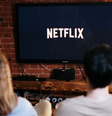 Como pagar a Netflix sem cartão de crédito   Foto: Cottonbro Studio / Pexels / Tecnoblog