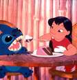'Lilo & Stitch' se passa no Havaí e acompanha uma menina e seu amigo alienígena  Foto: Disney/ Divulgação / Estadão