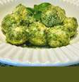 Nhoque de ricota, aqui com molho pesto, super combina  Foto: Bake and Cake Gourmet
