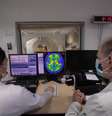 O Alzheimer é uma doença genética que promove a perda de neurônios nos pacientes – o que é irreversível.  Foto: Werther Santana/Estadão / Estadão