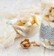 Pudim de chia com banana e nozes  Foto: Katrinshine | ShutterStock / Portal EdiCase