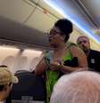 Samantha foi obrigada a se retirar de um avião da Gol  Foto: Reprodução/Twitter/@ManoelSoares_ / Estadão