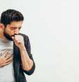 VÍDEO: tosse ou tuberculose? Saiba como diferenciar -  Foto: Shutterstock / Saúde em Dia