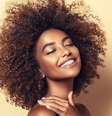 Cabelo crespo cuidados diários -  Foto: Shutterstock / todateen