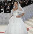 Penélope Cruz apostou em um vestido estilo corsetry no Met Gala-  Foto: Evan Agostini / Invision / AP / Alto Astral