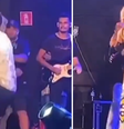 Fã invade palco e agarra Joelma durante show   Foto: Reprodução/Montagem