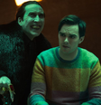 Nicolas Cage e Nicholas Hoult em cena de Renfield.  Foto: Adoro Cinema