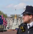 Policial realiza patrulha antes de coroação do rei Charles, em Londres, Reino Unido
03/05/2023
REUTERS/Maja Smiejkowska  Foto: Reuters