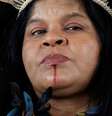 "Queremos acabar com esse conflito armado que deixou tantas vítimas", diz Sonia Guajajara sobre a situação na TI Yanomami, onde equipes de fiscalização e segurança atuam para expulsar garimpeiros  Foto: DW / Deutsche Welle