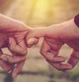 Faça essas orações para inspirar amor -  Foto: Shutterstock / João Bidu