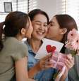 Veja dicas simples para surpreender sua mãe neste Dia das Mães -  Foto: Shutterstock / Alto Astral