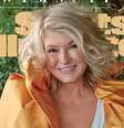Martha Stewart aos 81 anos é a nova garota da capa da revista Sports Illustrated Swimsuit, edição dedicada à moda praia  Foto: Ruven Afanador/Sports Illustrated
