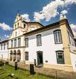 O Museu de Arte Sacra ocupa uma parte do Mosteiro da Luz e você pode aproveitar para dar um passeio pelo vizinho Bom Retiro  Foto: //Divulgação / Viagem e Turismo
