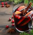 Vinho quente casa muito bem com as noites frias de Festa Junina  Foto: JulijaDmitrijeva / iStock